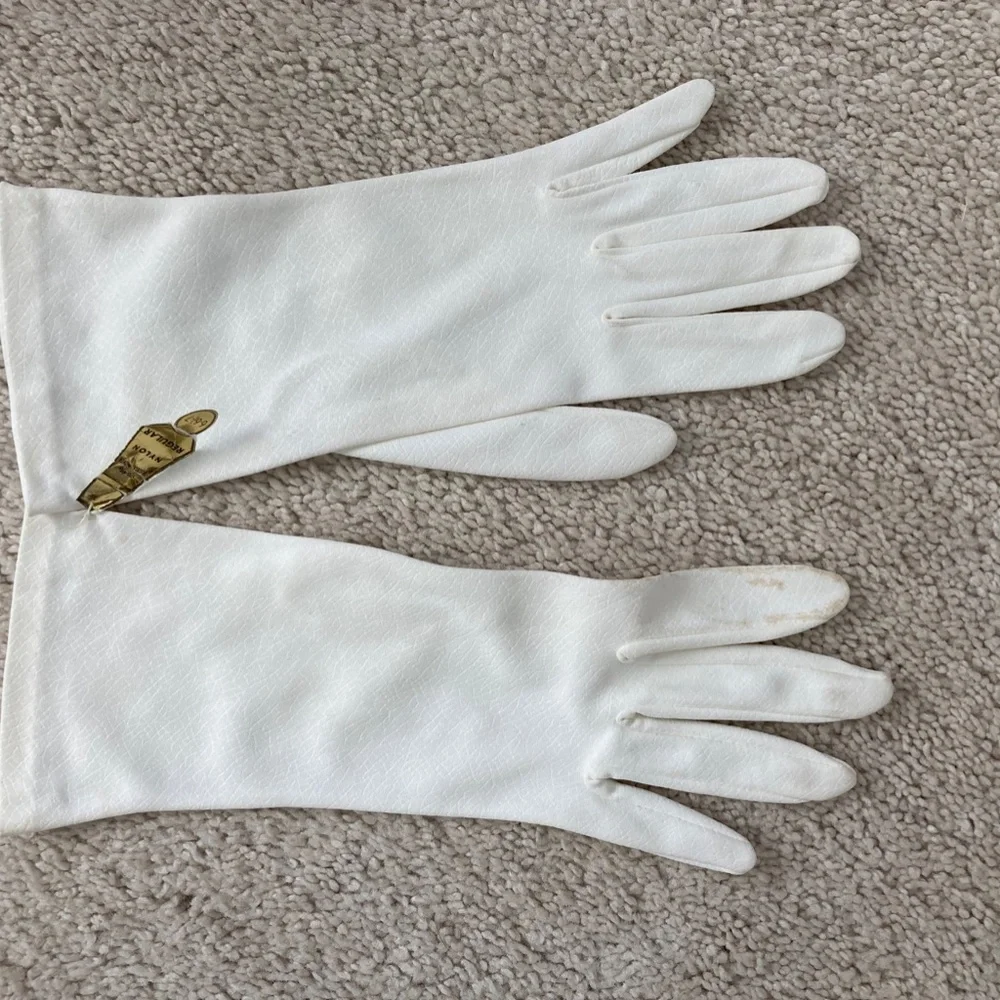 Vintage pair NWT nylon gloves